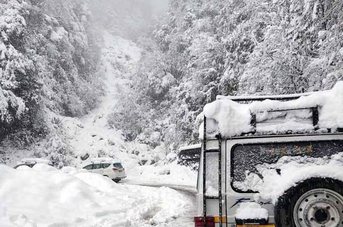 Representational image | Vehicles stranded after heavy snowfall in North Sikkim | Photo: ANI File