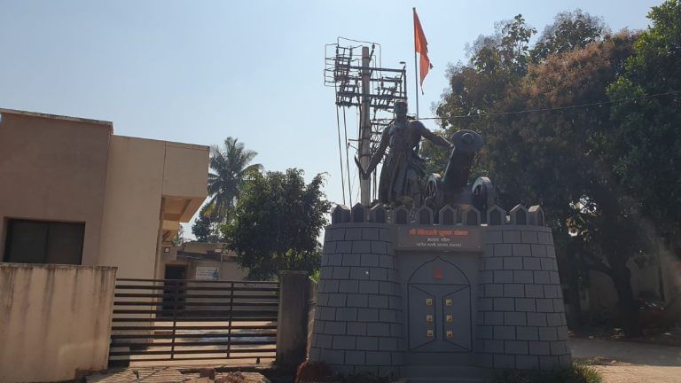 Belagavi knows how to juggle two identities – Bahubali statue, savji, tamasha