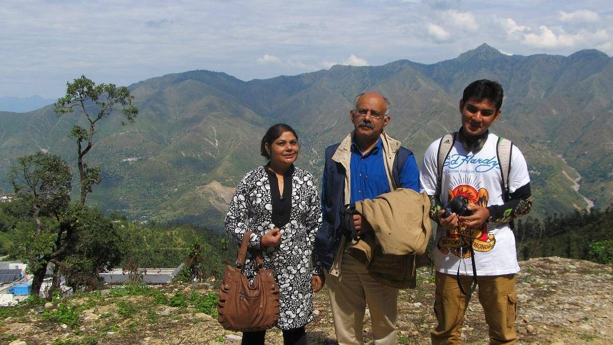 Vikrant with his parents-retd Col Jayant Nagaich and Dr Neetu Nagaich| photo source: familyand Dr 