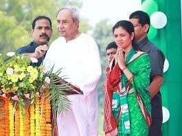 Odisha Chief Minister Naveen Patnaik at a rally in Padampur on 2 December. Seen with him is BJD candidate Barsha Singh Bariha, the daughter of the incumbent MLA whose death made the bypoll necessary | Credit: Twitter/@bjd_odisha