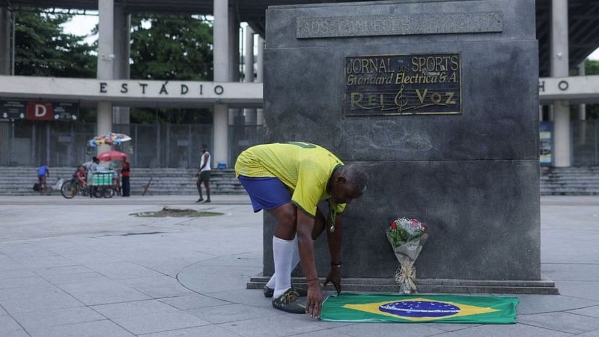 O “rei” do futebol foi lamentado em todo o mundo