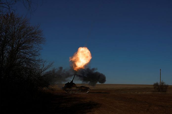 Ukrainian army, of the 43rd Heavy Artillery Brigade fire a German howitzer Panzerhaubitze 2000, as Russia's attack on Ukraine continues, near Soledar, Ukraine, January 11, 2023. REUTERS/Clodagh Kilcoyne/File Photo