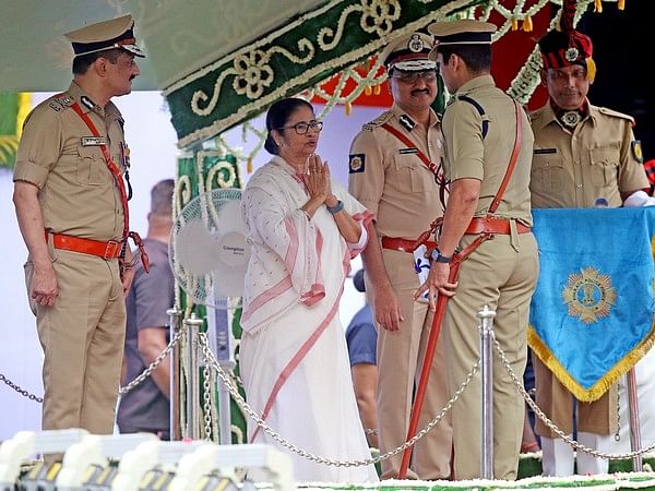 Govt effects major reshuffle in top positions of West Bengal Police