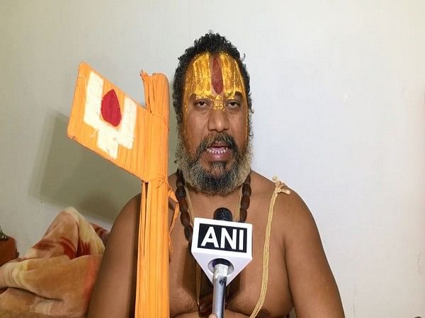 Jagadguru Paramhans says Bihar Minister Chandrashekhar should be sacked from post for his remarks on Ramcharitmanas