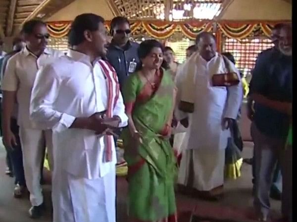 AP CM Jagan Reddy celebrates Sankranti with wife, extend greetings to Telugu people