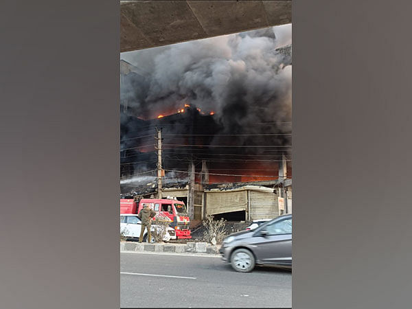 Delhi: Fire breaks out at building near Mundka Metro station
