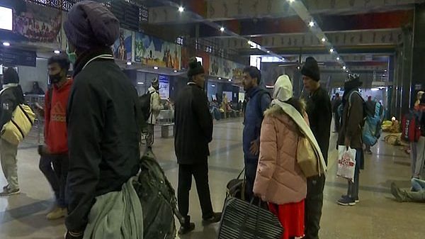 Fog engulfs North India, trains delayed by 1-8 hours