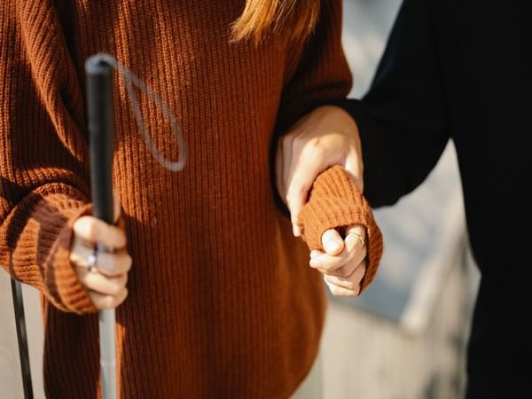 'Smart' walking stick might help visually impaired with shopping, finding a seat: Research