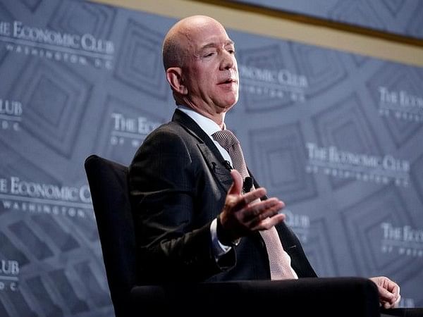 NFL reporter argues the league wants Jeff Bezos to buy Washington