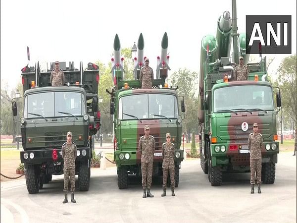 Indian Army displays 'Made In India' weapons ahead of Republic Day