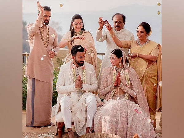 More fairytale pics from KL Rahul, Athiya Shetty's wedding