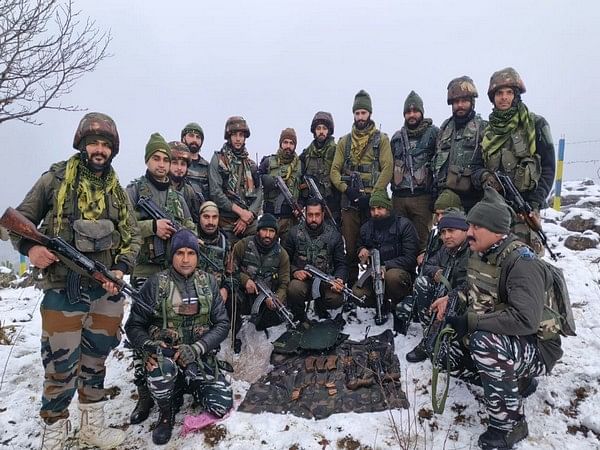 J-K: Indian Army busts two hideouts, recovers arms and ammunition 