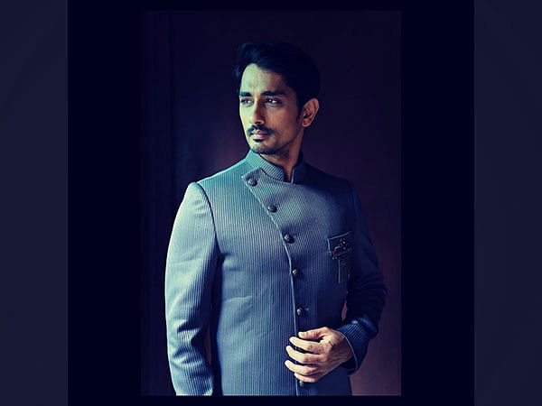  Siddharth gets nostalgic as 'Rang De Basanti' clocks 17 years 
