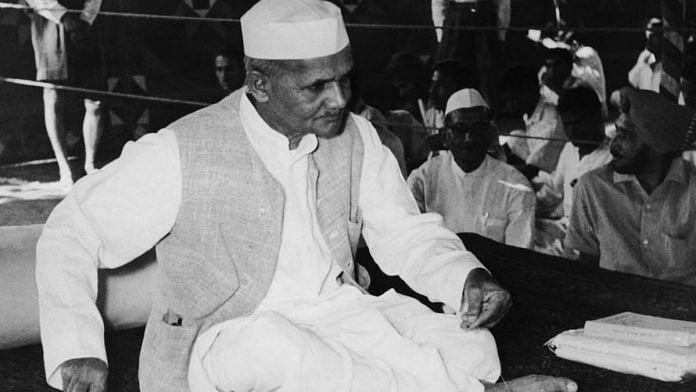 Former Indian Prime Minister Lal Bahadur Shastri (1904 - 1966) | Keystone/Hulton Archive/Getty Images