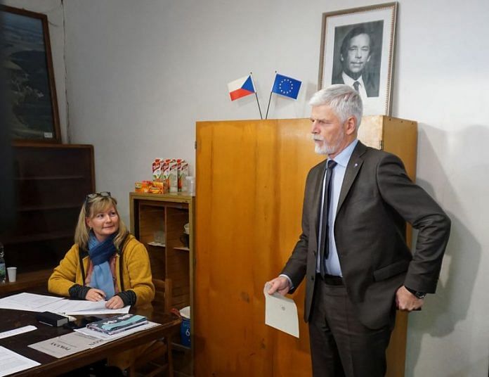 Former NATO General, Ex-prime Minister Seen Leading Czech Presidential ...