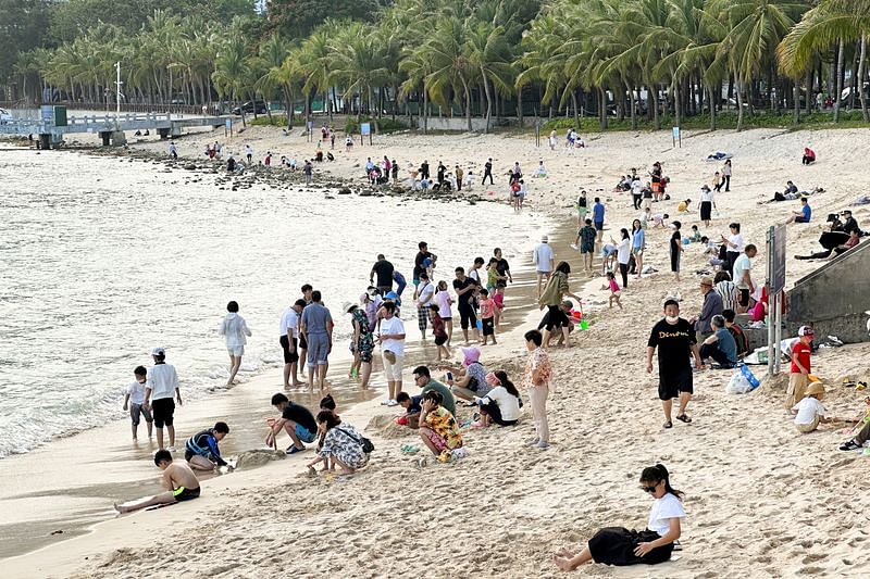 In China's tourist hotspot Sanya, small vendors rue lukewarm recovery ...