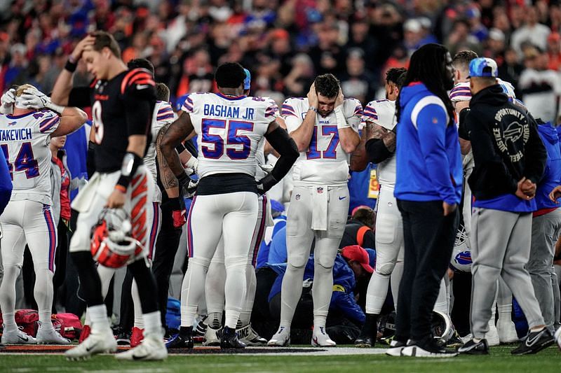 Buffalo Bills trainer Denny Kellington saved Damar Hamlin's life on the  field, head coach says