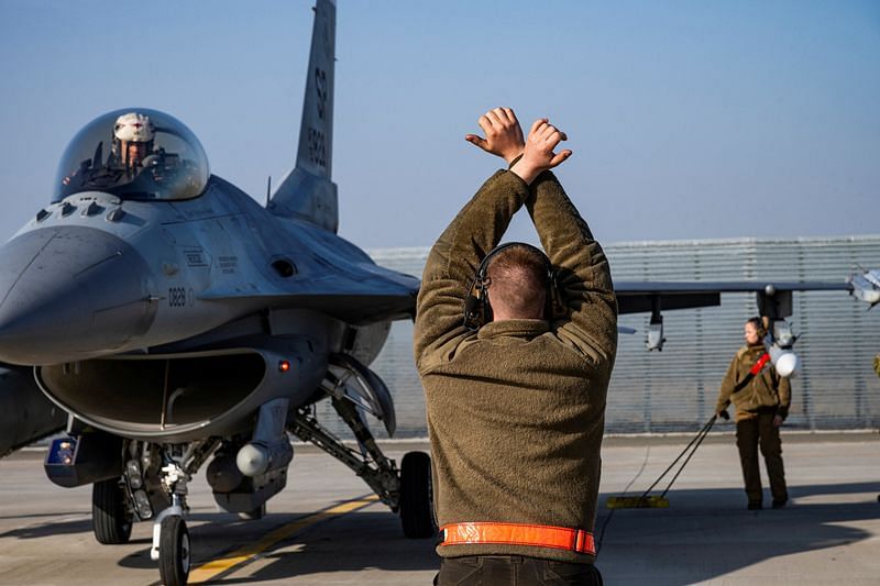 Ukraine Says Pilots Would Need Six Months For F-16 Combat Training ...