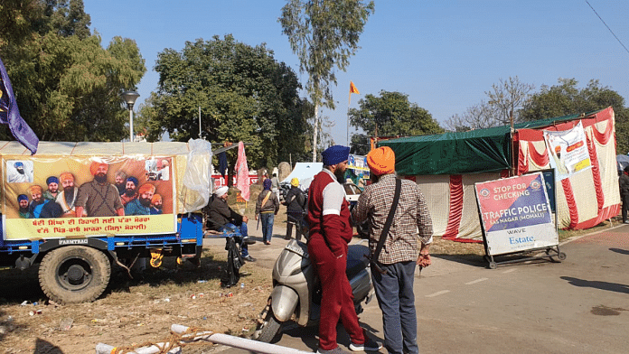 Supporters of Quami Insaaf Morcha at their protest site on Mohali-Chandigarh border | ThePrint