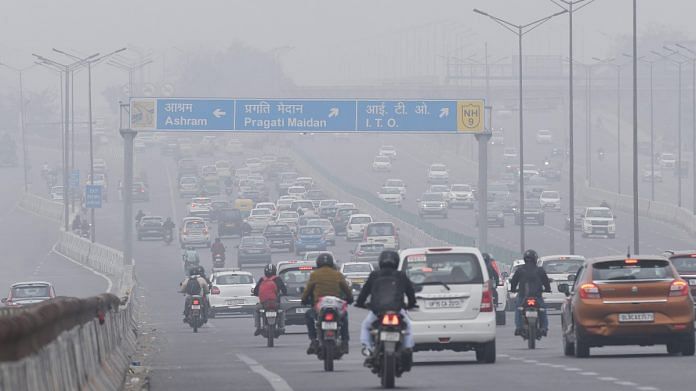 Vehicles ply on road amid dense fog on a cold winter morning in New Delhi, on 3 January 2023 | ANI photo