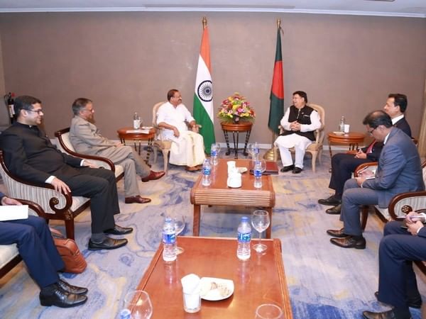 Sri Lanka: MoS Muraleedharan, Bangladesh Foreign Minister discuss areas of mutual interest 