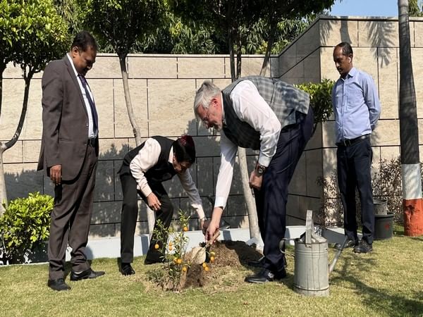 Israeli Embassy and Indian Jews mark Tu B'Shevat holiday with ancient ceremony Israeli Embassy and Indian Jews mark Tu B'Shevat holiday with ancient ceremony