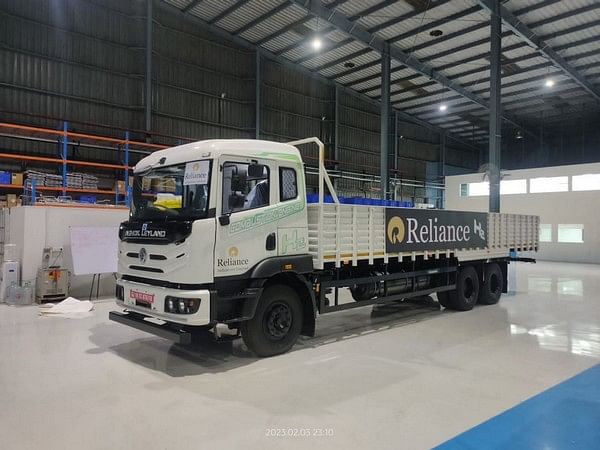 Reliance unveils India's first hydrogen combustion engine technology for heavy-duty trucks