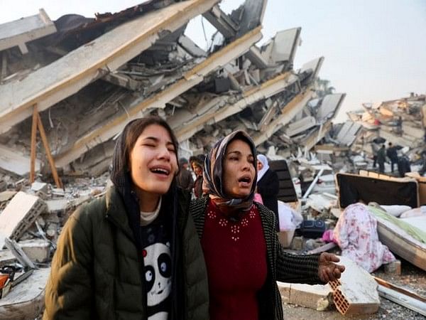 Earthquake death toll rises to nearly 4,900 in Turkey and Syria ...