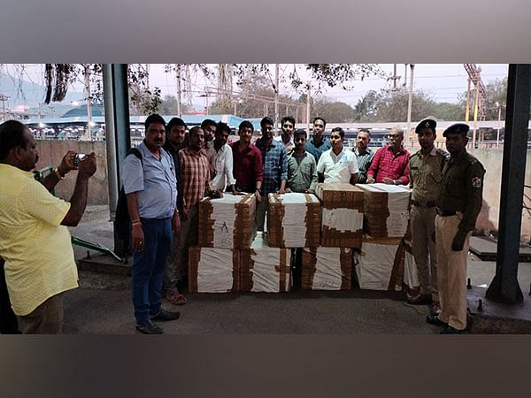 Customs officials seize foreign cigarettes worth Rs 38.90 lakh near Visakhapatnam railway station