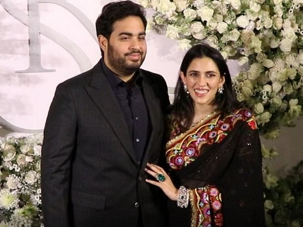 Sid-Kiara Wedding Reception: Akash Ambani and Shloka Mehta congratulate newlyweds