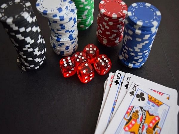 Illegal casino busted in New Delhi, 41 arrested with cash, mobile phones