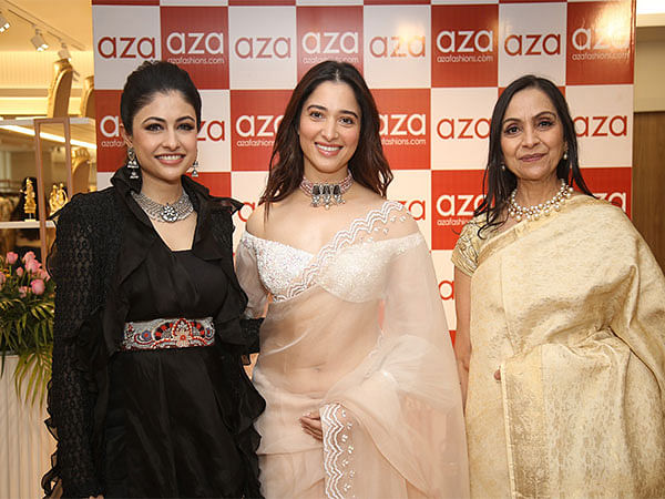 Buy Zamoraa The Label Cream Pre-draped Saree With Pearl Tassel Blouse  Online | Aza Fashions