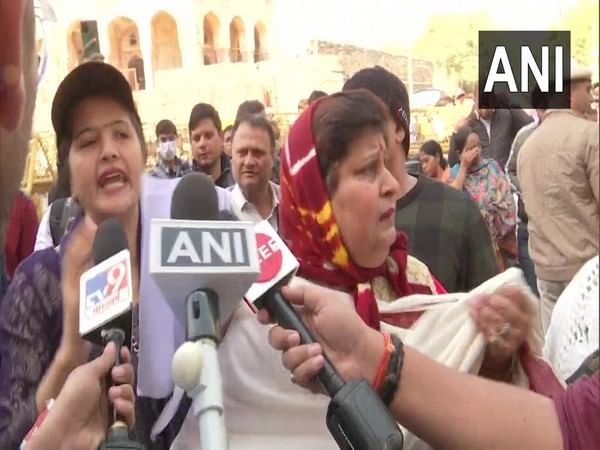 Delhi: Locals create ruckus as DDA continues anti-encroachment drive in Mehrauli