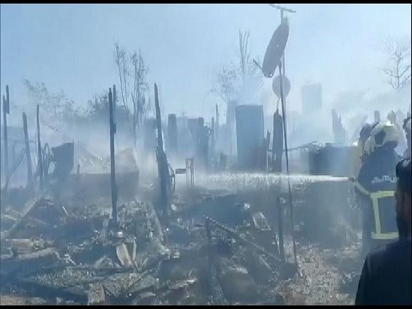 Fire in Mumbai's Malad area kills one, injures several others 