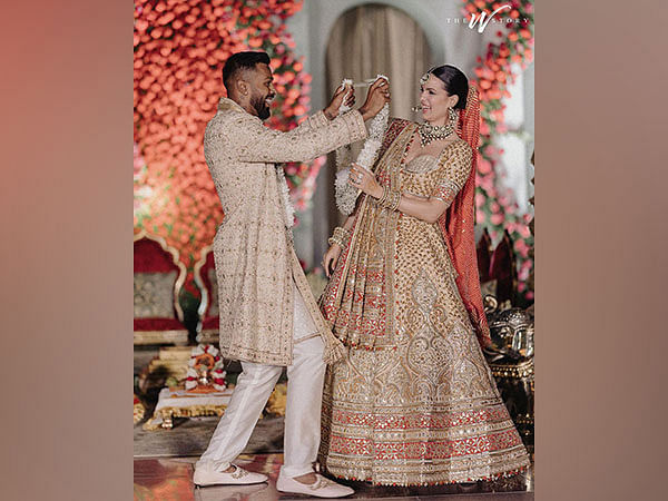 Hardik Pandya And Natasa Stankovic Share Pictures From Their Hindu ...