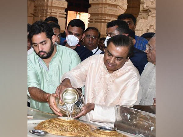 Mukesh Ambani, son Akash visit Somnath Temple on Maha Shivratri