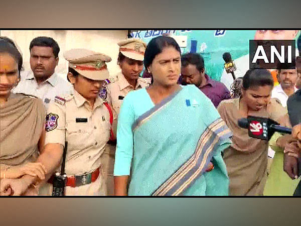 Telangana Police detains YSRTP chief for making derogatory remarks against Mahabubabad MLA, BRS protest