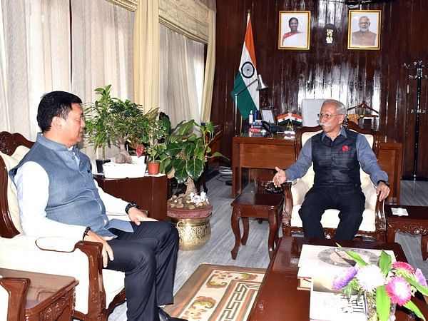 Arunachal CM meets new Governor Parnaik, discusses important issues pertaining to state