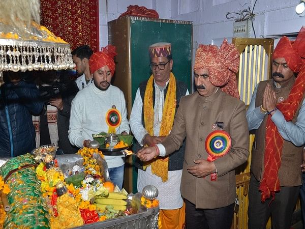Himachal CM inaugurates International Shivratri Mahotsav in Mandi