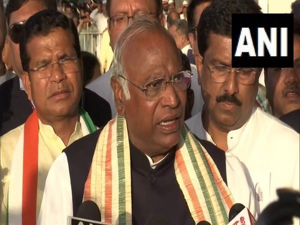 Democracy under threat: Kharge on Pawan Khera's arrest