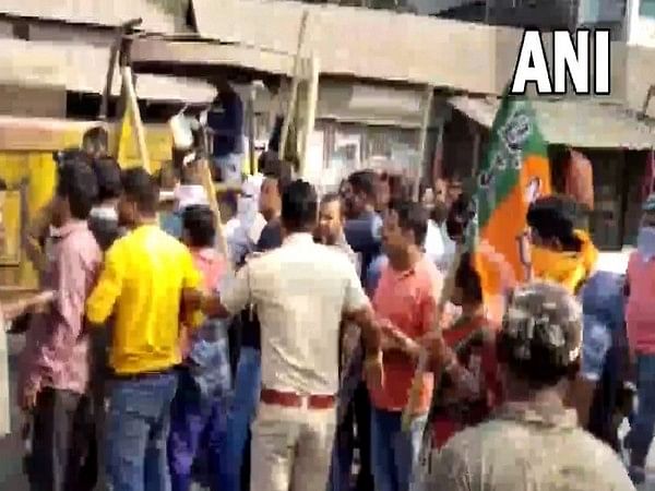 Situation Under Control Says Additional Sp Of Cooch Behar After Tmc Bjp Supporters Clash 2711