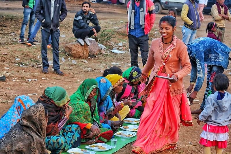 Food is served to devotees and homeless alike | Photo: Praveen Jain | ThePrint