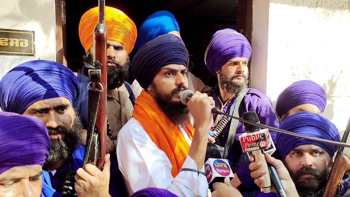 Radical activist Amritpal storms Ajnala police station with support