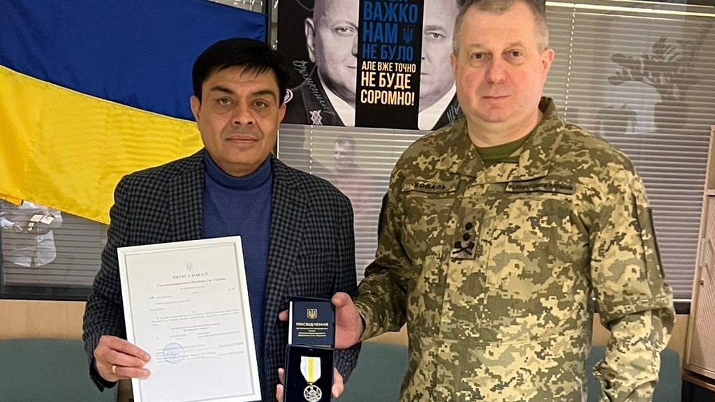 Commander-in-Chief of the Armed Forces of Ukraine Valerii Zaluzhnyi presenting ‘Badge of Honour’ to Brijendra Rana | By special arrangement
