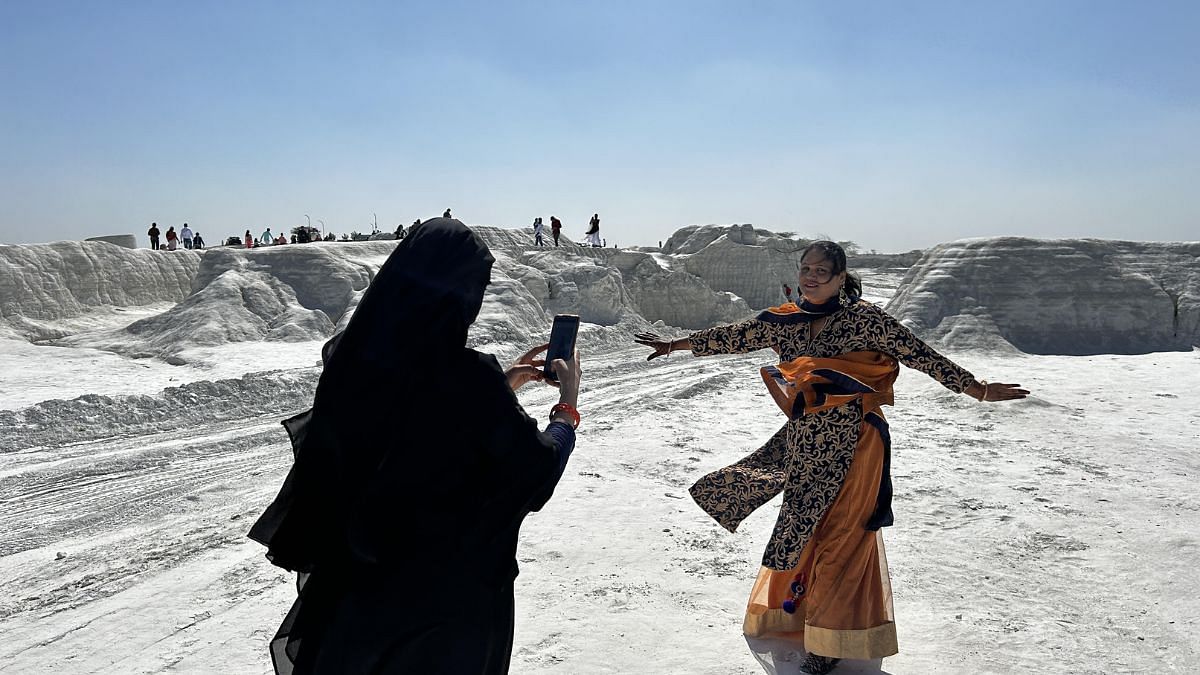 Muslim women from the Kishangarh town came for selfies in the afternoon | Jyoti Yadav, ThePrint