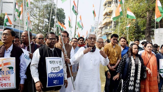 CPI(M) politburo member Manik Sarkar, Congress leader Samir Ranjan Barman and others take part in a rally last month | ANI
