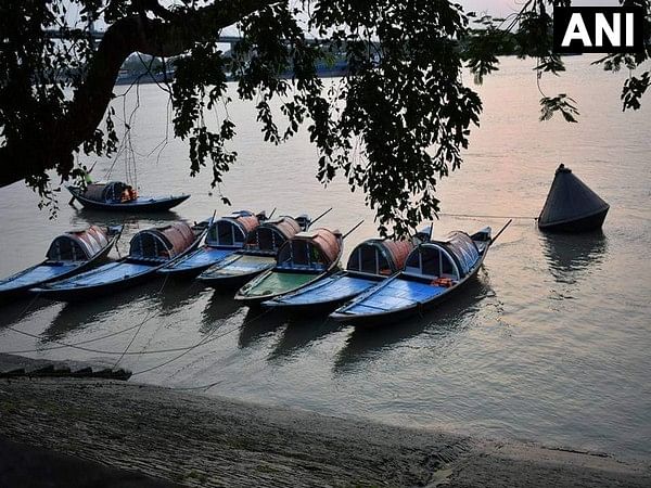 CM Mamata Banerjee to perform Ganga Aarti at Baje Kadamtala Ghat today