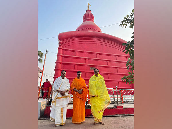 Tripura Manik Saha visits temple, seeks divine blessings