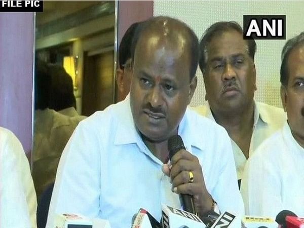 Kumaraswamy attacks Shah over arrest of BJP MLA's son in bribery case