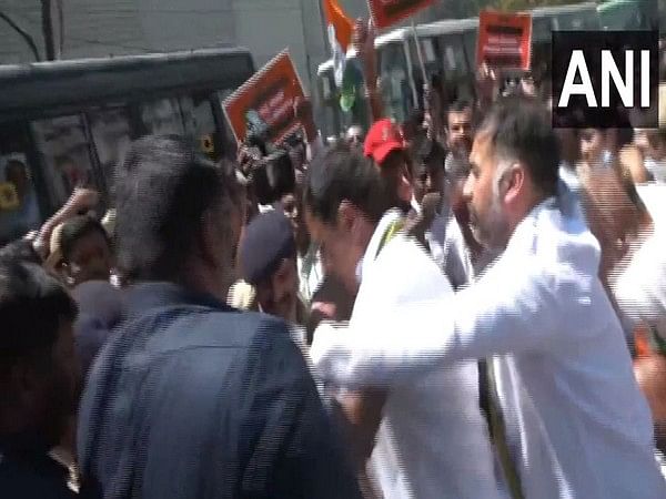 Karnataka: Cong leaders, including former CM Siddaramaiah, detained during protest demanding arrest of BJP MLA